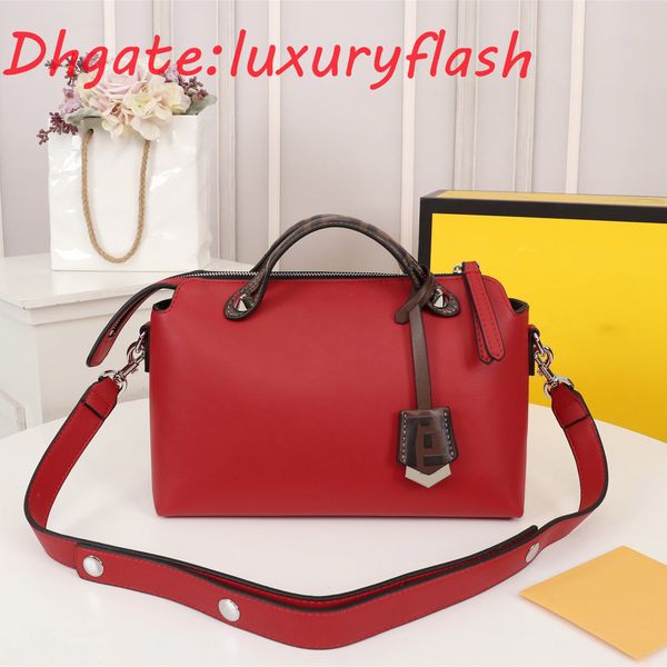 2021 luxury designer handbag high quality shoulder bag diagonal bag evening bag leather material letter decoration casual style design 8876
2021 luxury designer handbag high quality shoulder bag diagonal bag evening bag leather material letter decoration casual style design 8876