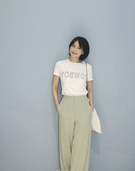 super high round with reverse lettering t-shirt white simple short sleeve, Black;gray
super high round with reverse lettering t-shirt white simple short sleeve, Black;gray