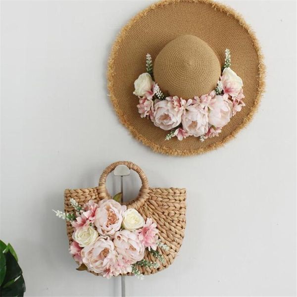 women's hand-woven bag flower straw bag travel tote for women beach handbag women sunscreen hat 2020 new style
women's hand-woven bag flower straw bag travel tote for women beach handbag women sunscreen hat 2020 new style