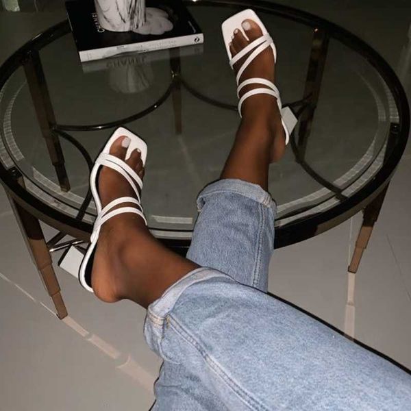 concise design cross band chunky heel women casual slippers square open toe solid daily sandals shoes, Black
concise design cross band chunky heel women casual slippers square open toe solid daily sandals shoes, Black