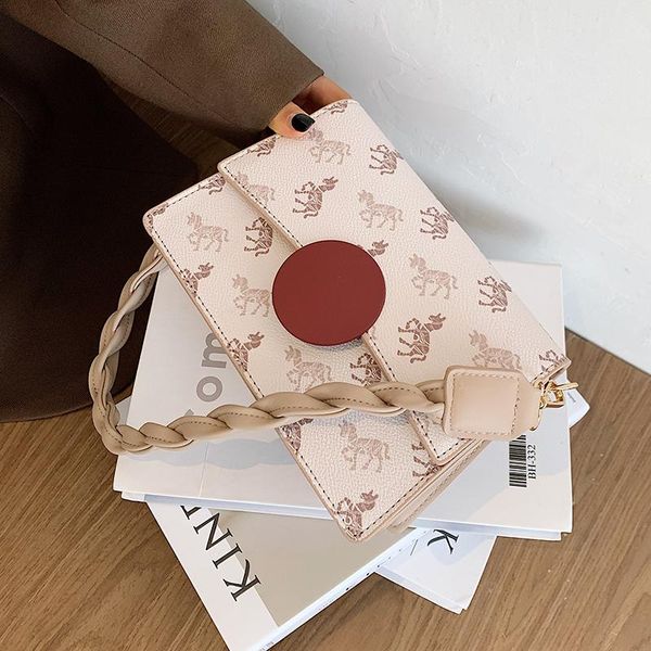 high-end western-style bag female 2020 new korean wild messenger bag fashion trend one-shoulder printing underarm square
high-end western-style bag female 2020 new korean wild messenger bag fashion trend one-shoulder printing underarm square