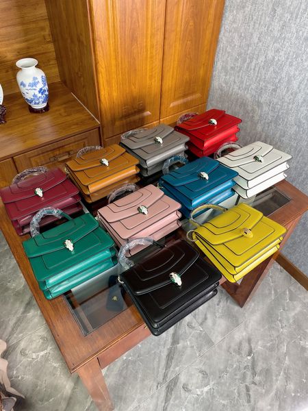 2020designers мешки плеча кроссбоди luxurys сумки женщин посыльного crossbody сумки мини-сумка женщин сумки сумки ручной моды тотализатор су
2020designers мешки плеча кроссбоди luxurys сумки женщин посыльного crossbody сумки мини-сумка женщин сумки сумки ручной моды тотализатор су