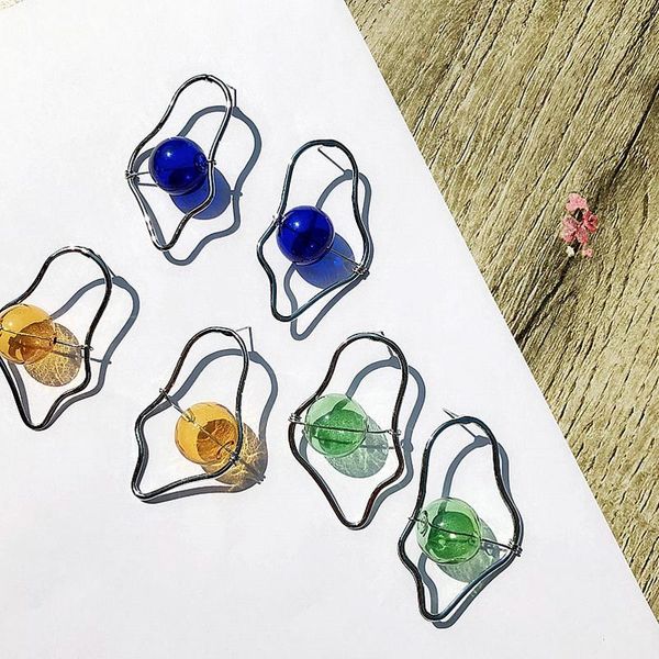 stud original hollow line bubble earrings for women 2021 minimalist candy color glass ball exaggerated korean bijoux, Golden;silver
stud original hollow line bubble earrings for women 2021 minimalist candy color glass ball exaggerated korean bijoux, Golden;silver