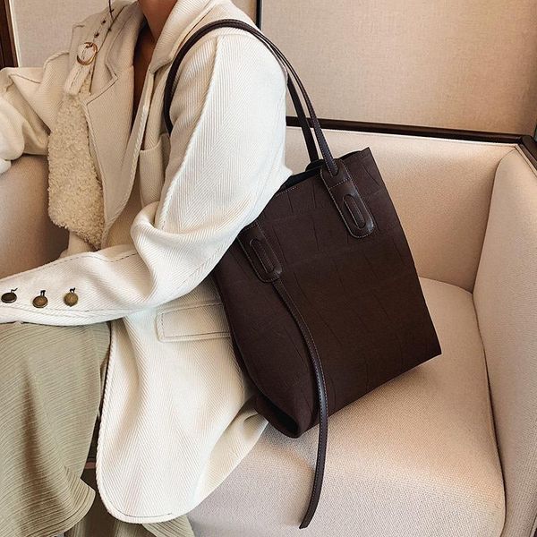 shoulder bags 2021 stone pattern european and american vintage women's bag large-capacity trend pu single-shoulder underarm
shoulder bags 2021 stone pattern european and american vintage women's bag large-capacity trend pu single-shoulder underarm