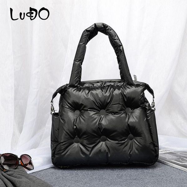 lucdo winter роскошные сумки женщины space pad хлопок перо вниз мешок плеча новый женский crossbody сумка топ-ручка сумки конструктора
lucdo winter роскошные сумки женщины space pad хлопок перо вниз мешок плеча новый женский crossbody сумка топ-ручка сумки конструктора