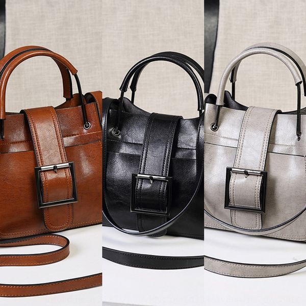 2020 new oil wax leather one shoulder solid bucket color portable women's middle school bag trend one shoulder slant across bucket bag
2020 new oil wax leather one shoulder solid bucket color portable women's middle school bag trend one shoulder slant across bucket bag