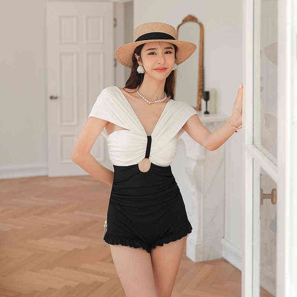 luxury designer women's swimwear bikini honey dream swimsuit female 2022 spring small fragrance conservative high waist covering belly, White;black
luxury designer women's swimwear bikini honey dream swimsuit female 2022 spring small fragrance conservative high waist covering belly, White;black