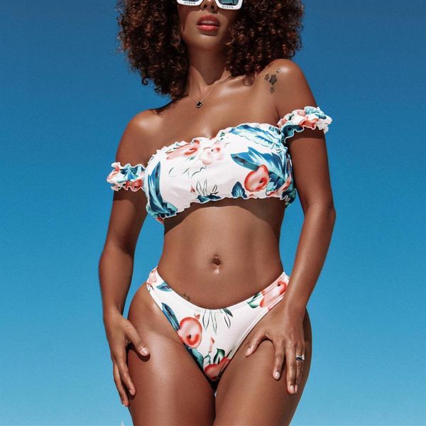 2021 bikini pleated one sleeve women's swimsuit printed swimsuit kim kardashian high cut ladies, White;black
2021 bikini pleated one sleeve women's swimsuit printed swimsuit kim kardashian high cut ladies, White;black