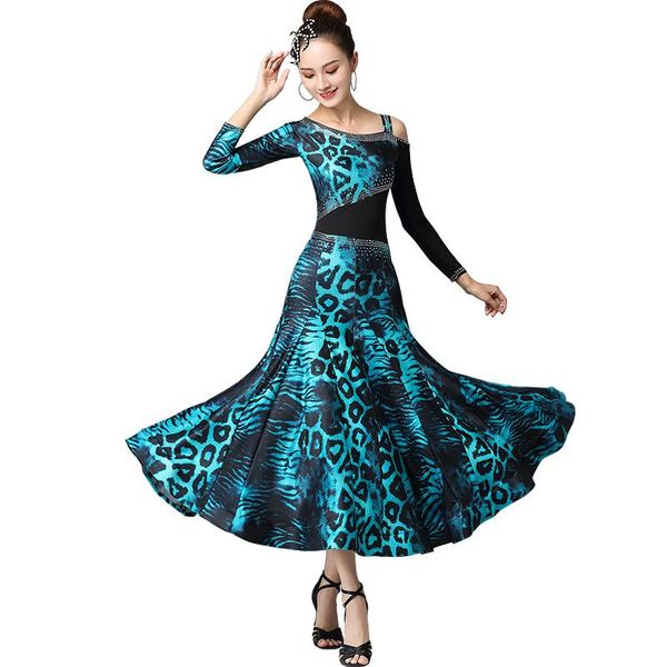 stage wear ballroom dance dress leopard clothes women gown waltz rumba for dancing big swing costumes, Black;red
stage wear ballroom dance dress leopard clothes women gown waltz rumba for dancing big swing costumes, Black;red