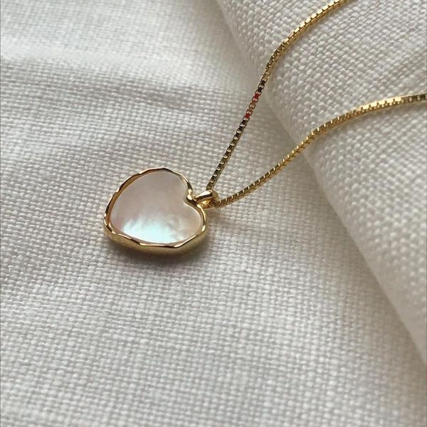 2021 fashion heart shape natural pearl shell jewelry for women color cute small love heart pendant necklace gift, Silver
2021 fashion heart shape natural pearl shell jewelry for women color cute small love heart pendant necklace gift, Silver