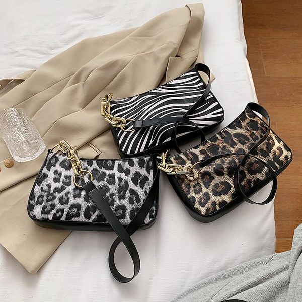 shoulder bags 2021 luxury designer women bag lady fashion leopard underarm leather casual messenger handbag female half moon
shoulder bags 2021 luxury designer women bag lady fashion leopard underarm leather casual messenger handbag female half moon