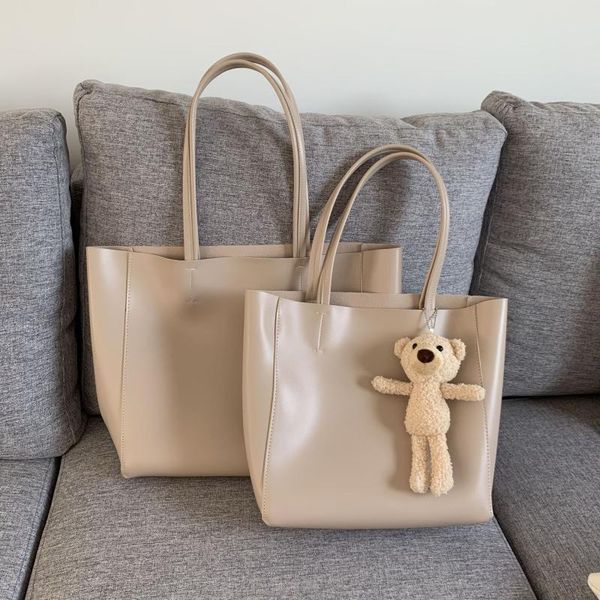 original design student bag new fashion bear fall/winter retro tote bag large capacity shoulder bucket l: width: 44cm
original design student bag new fashion bear fall/winter retro tote bag large capacity shoulder bucket l: width: 44cm