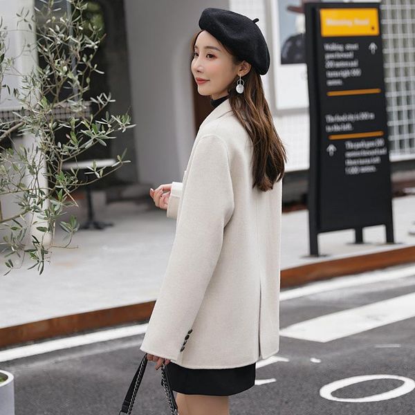 edition of leisure suits cashmere coat female temperament of new winter commuter relaxed joker cloth suits short coat, Black
edition of leisure suits cashmere coat female temperament of new winter commuter relaxed joker cloth suits short coat, Black