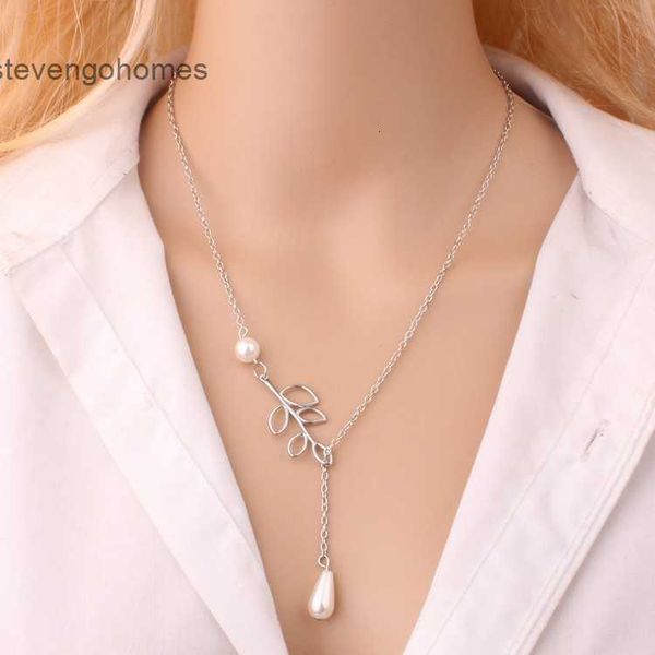 leaf 8 character cross bird tree short chain double layer necklace yiwu jewelry, Silver
leaf 8 character cross bird tree short chain double layer necklace yiwu jewelry, Silver