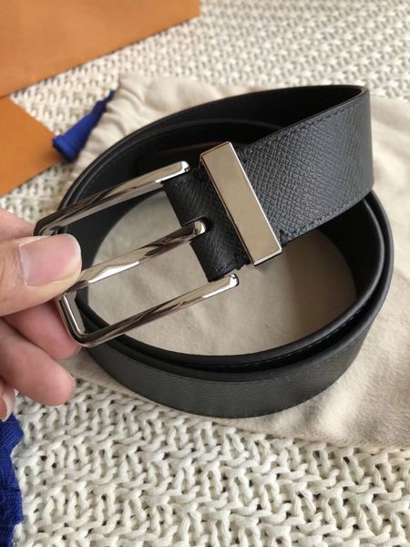 black caviar genuinle leather men belt with box fashion silver pin buckle men belts men designers belts m9221 02, Black;brown
black caviar genuinle leather men belt with box fashion silver pin buckle men belts men designers belts m9221 02, Black;brown