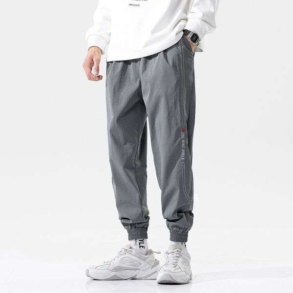 casual autumn new fashion brand legged sports pants trend loose overalls men's capris, Black
casual autumn new fashion brand legged sports pants trend loose overalls men's capris, Black
