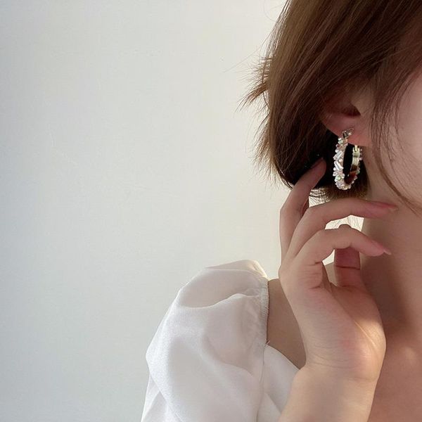 korea cubic zirconia earrings female shell flower earring pendant retro earring 2020 irregular earrings hypoallergenic wholesale, Golden;silver
korea cubic zirconia earrings female shell flower earring pendant retro earring 2020 irregular earrings hypoallergenic wholesale, Golden;silver