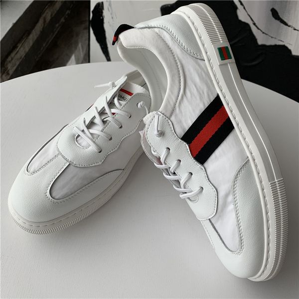odm red and black color bar + leather stitching breathable cloth design summer round head casual small white shoes for men
odm red and black color bar + leather stitching breathable cloth design summer round head casual small white shoes for men