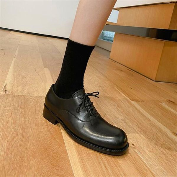 spring and autumn new ladies lace-up mid-heel shoes small leather shoes round toe thick-heel black
spring and autumn new ladies lace-up mid-heel shoes small leather shoes round toe thick-heel black