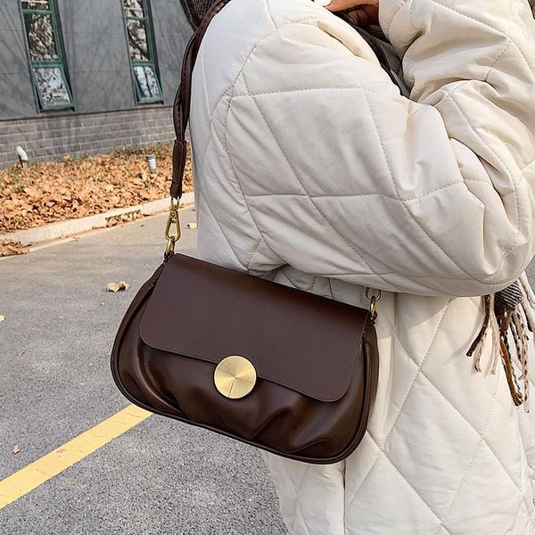 cross body veryme elegant soft leather women handbags daily mini female underarm bag 2021 ladies crossbody purse sac à main de luxe
cross body veryme elegant soft leather women handbags daily mini female underarm bag 2021 ladies crossbody purse sac à main de luxe