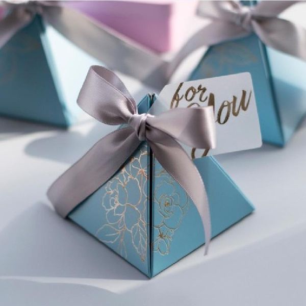 candy box wedding favors and gifts boxes triangular pyramid candy chocolate bags for guests wedding baby shower party supplies
candy box wedding favors and gifts boxes triangular pyramid candy chocolate bags for guests wedding baby shower party supplies