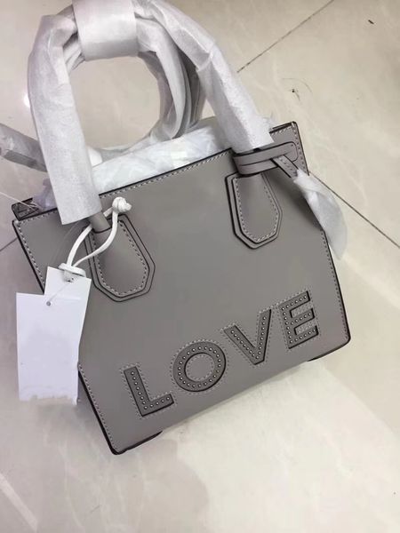 international big name yang mi with the love limited edition female designer luxury ladies classic handbag fashion messenger shoulder bag
international big name yang mi with the love limited edition female designer luxury ladies classic handbag fashion messenger shoulder bag