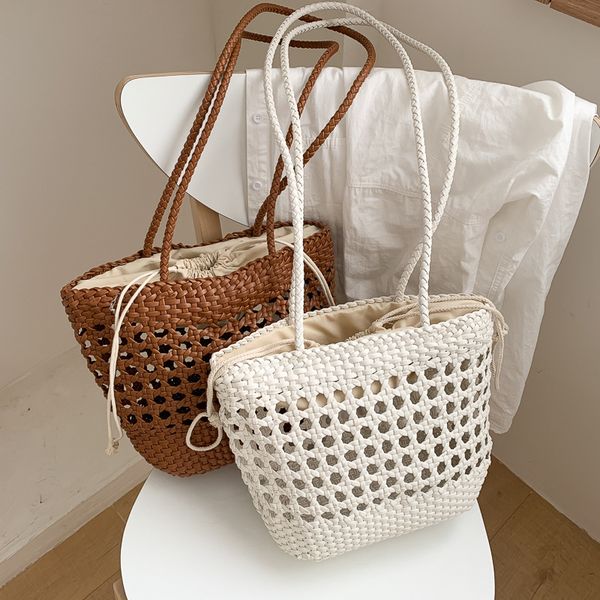 casual hollow out women shoulder bags designer pvc woven crossbody bag lady large capacity totes summer beach basket bucket bag c1016
casual hollow out women shoulder bags designer pvc woven crossbody bag lady large capacity totes summer beach basket bucket bag c1016