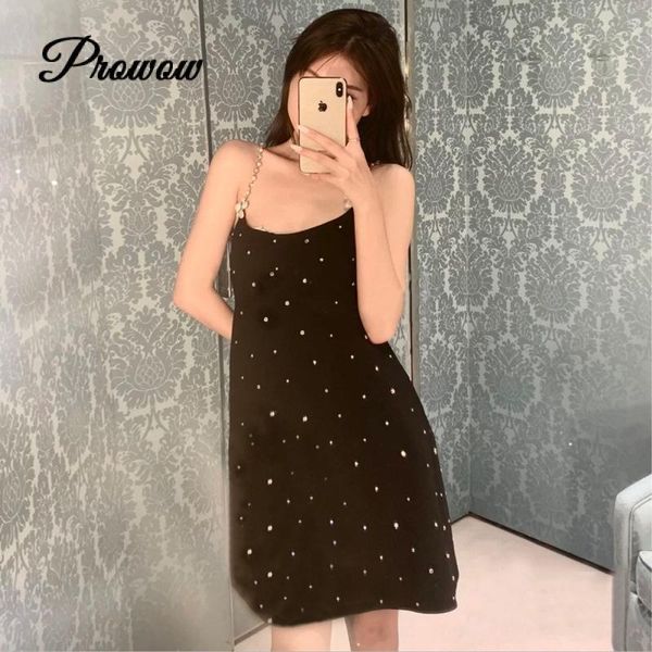 brand designer 2021 autumn new ladies diamond chain suspender dress ladies fashion luxury mini dress, Black;gray
brand designer 2021 autumn new ladies diamond chain suspender dress ladies fashion luxury mini dress, Black;gray