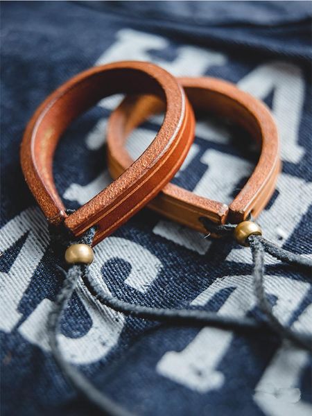 men's american vintage vegetable tanned leather simple jewelry bracelet amekaji first layer cowhide accessories for men and wome, Golden;silver
men's american vintage vegetable tanned leather simple jewelry bracelet amekaji first layer cowhide accessories for men and wome, Golden;silver