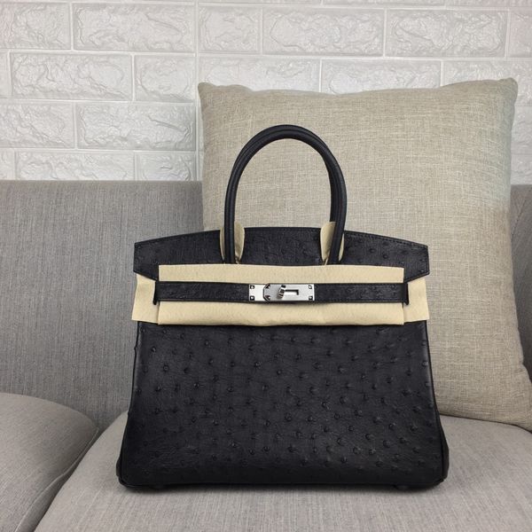 luxury handbag25cm ostrich skin fully handmade quality wholesale price wax stitching gold or silver hardware message me for discount
luxury handbag25cm ostrich skin fully handmade quality wholesale price wax stitching gold or silver hardware message me for discount