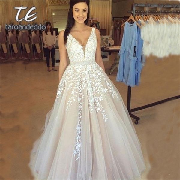 v neck wedding dresses 2020 light champagne floor length applique open back a line backless bridal gowns vestido de noiva c0929, White;black
v neck wedding dresses 2020 light champagne floor length applique open back a line backless bridal gowns vestido de noiva c0929, White;black