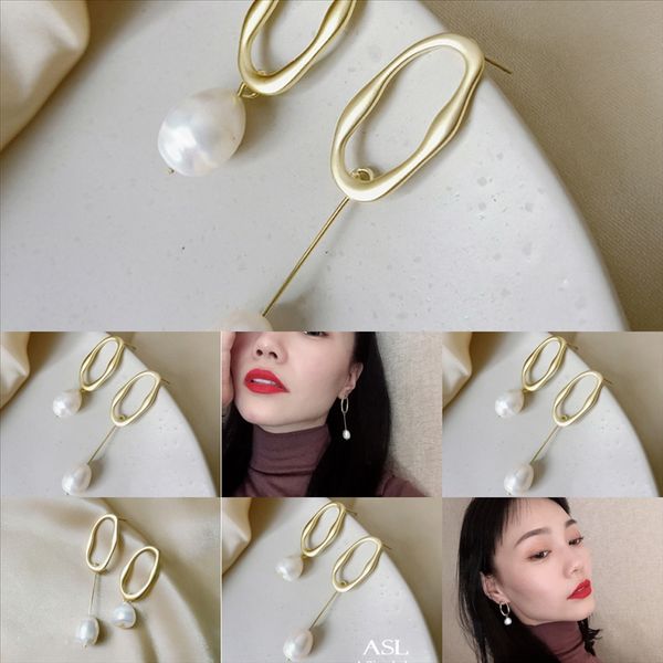 p32 new coming bijoux women novelty pearl hoop head filled gold earring fashionable alloy small lion items stud earrings, Golden
p32 new coming bijoux women novelty pearl hoop head filled gold earring fashionable alloy small lion items stud earrings, Golden