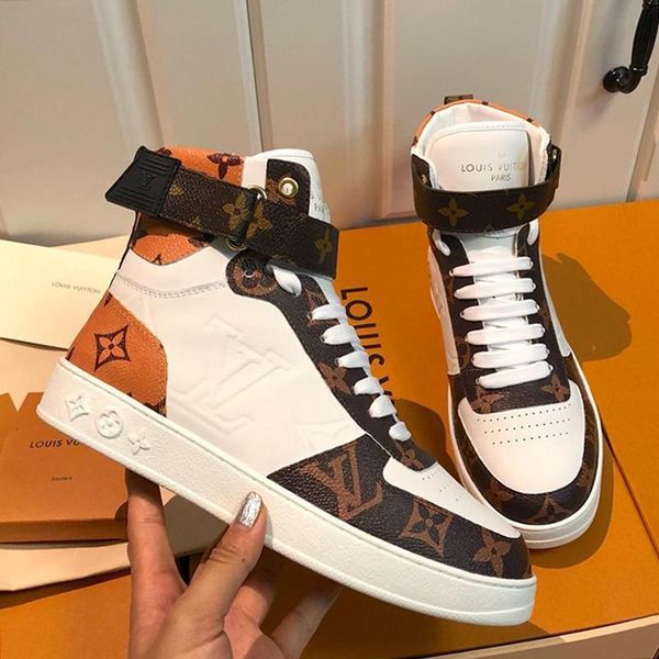 роскошные мужская обувь моды сапоги с коробкой тапок boombox sneaker загрузки zapatos de hombre мужская обувь тип моды ботильоны перевозка г, Black
роскошные мужская обувь моды сапоги с коробкой тапок boombox sneaker загрузки zapatos de hombre мужская обувь тип моды ботильоны перевозка г, Black