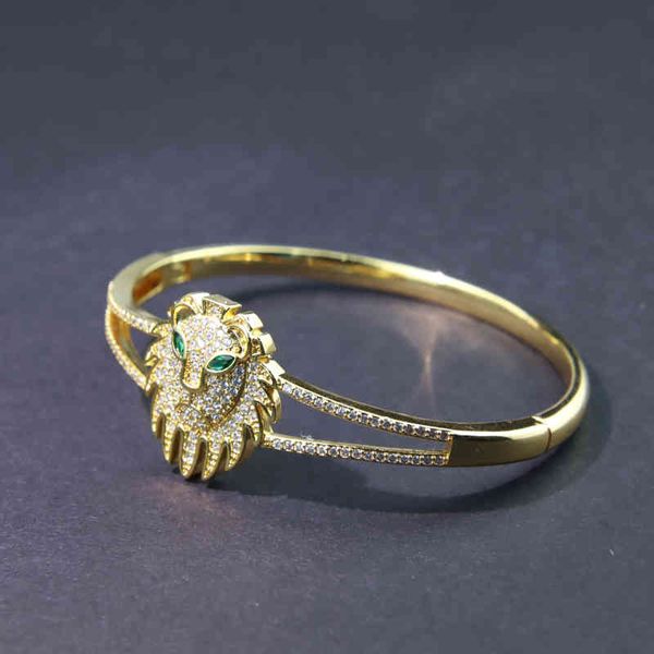 brazilian jewelry 18k gold plated stone bracelet women gold cuff lion head bangle bracelet, Golden;silver
brazilian jewelry 18k gold plated stone bracelet women gold cuff lion head bangle bracelet, Golden;silver