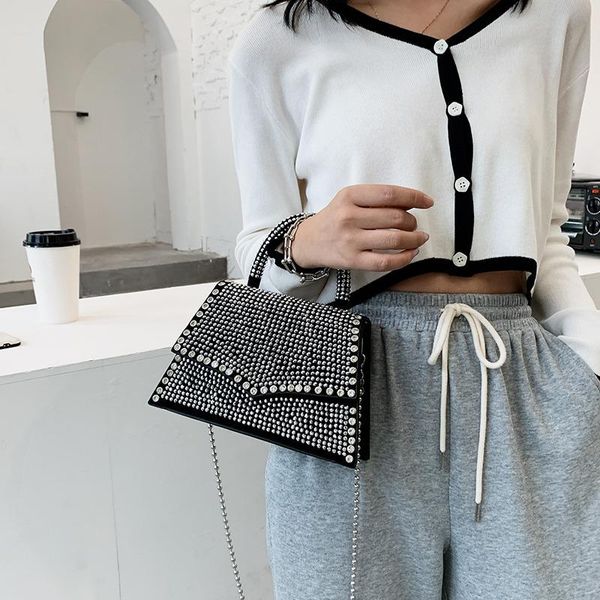pu leather small crossbody bags for women 2020 fashion diamonds designer chains shoulder bag ladies travel handbags
pu leather small crossbody bags for women 2020 fashion diamonds designer chains shoulder bag ladies travel handbags