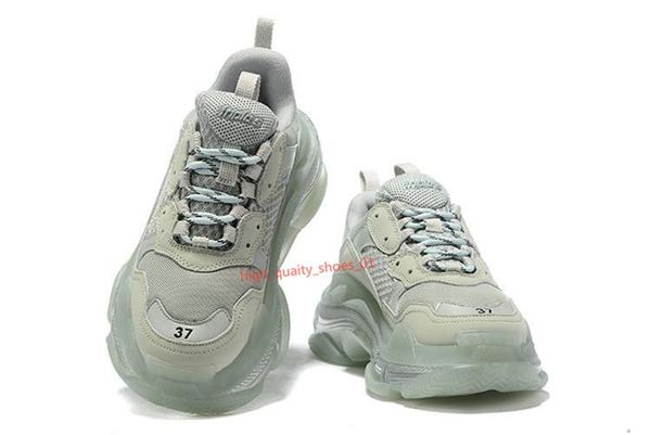 2020 luxury paris triple s 3.0 crystal bottoms vintage height platform sneakers fashion mens women red golden grey designer casual shoes up, Black;red
2020 luxury paris triple s 3.0 crystal bottoms vintage height platform sneakers fashion mens women red golden grey designer casual shoes up, Black;red