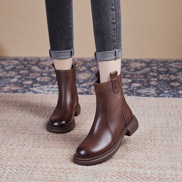 new layer cowhide martin british style flat bottom comfortable back zipper fashion are popular and versatile women's boots, Black
new layer cowhide martin british style flat bottom comfortable back zipper fashion are popular and versatile women's boots, Black