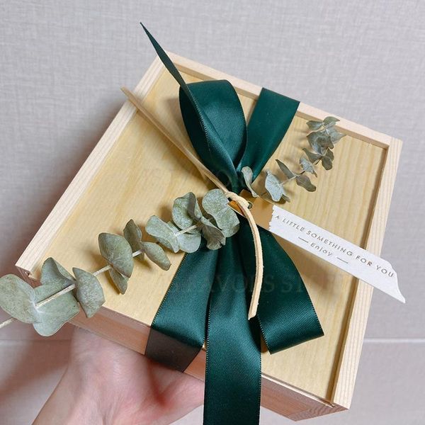 1pcs creative high-grade wooden box with eucalyptus leaves for marriage wedding party as boyfriend or girlfriend favor gift box
1pcs creative high-grade wooden box with eucalyptus leaves for marriage wedding party as boyfriend or girlfriend favor gift box