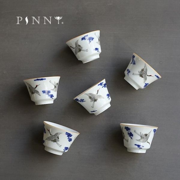 pinny blue and white porcelain teacups carved the crane ceramic tea cups chinese kung fu tea service hand made drinkware 1020
pinny blue and white porcelain teacups carved the crane ceramic tea cups chinese kung fu tea service hand made drinkware 1020