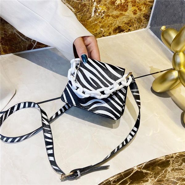 women's bag korean portable cow pattern one shoulder vintage crossbody phone packet 2020 new casual small pack b541
women's bag korean portable cow pattern one shoulder vintage crossbody phone packet 2020 new casual small pack b541