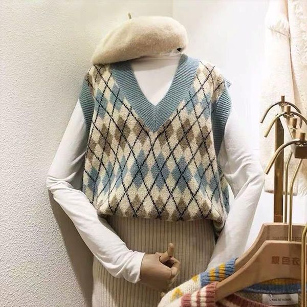 2020 new style for autumn and winter commuter loose wear diamond pattern sleeveless v neck knitted sweater vest vest women, Black;white
2020 new style for autumn and winter commuter loose wear diamond pattern sleeveless v neck knitted sweater vest vest women, Black;white