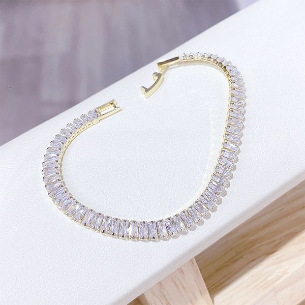 2020 new micro inlaid zircon full diamond single row bracelet women's fashion design women's bracelet jewelry, Silver
2020 new micro inlaid zircon full diamond single row bracelet women's fashion design women's bracelet jewelry, Silver