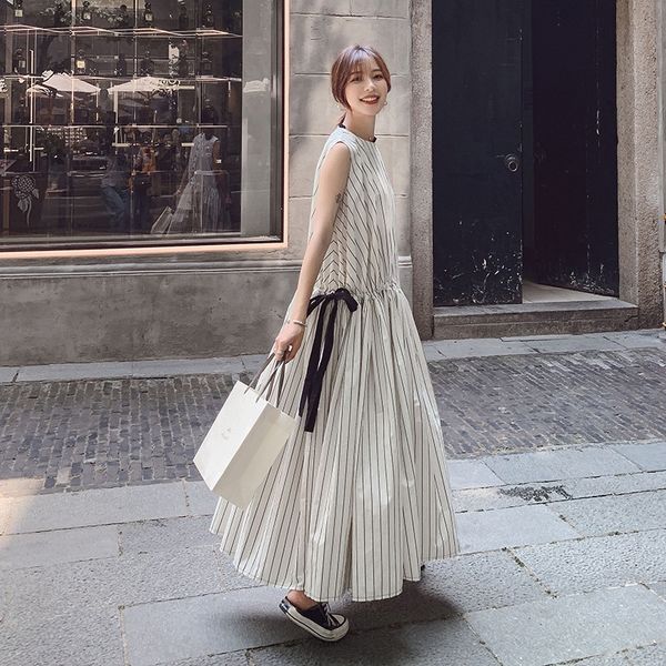 white sleeveless striped for dress women mid-length 2020 summer korean style new elegant round neck dress for women giy77, Black;gray
white sleeveless striped for dress women mid-length 2020 summer korean style new elegant round neck dress for women giy77, Black;gray
