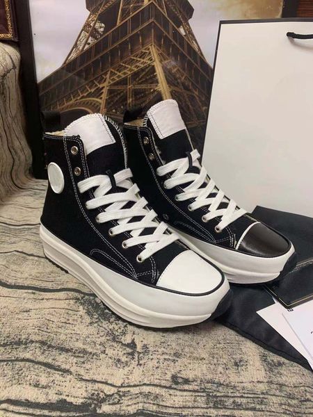 the design of the new thick-soled increased canvas shoes is very fashion canvas stitching all-match women's shoes. size: 36-40
the design of the new thick-soled increased canvas shoes is very fashion canvas stitching all-match women's shoes. size: 36-40