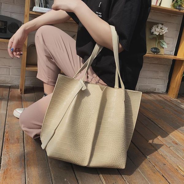 simple large female handbag 2020 new wave fashion large capacity tote bag pu leather wild shoulder bag bolsos mujer
simple large female handbag 2020 new wave fashion large capacity tote bag pu leather wild shoulder bag bolsos mujer