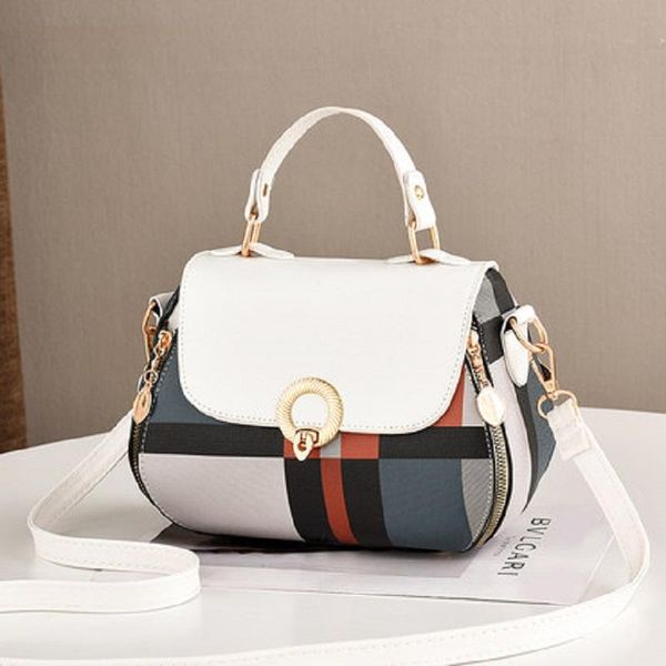 new summer small bag female 2020 new fashion printing shoulder bag simple wild messenger handbag female
new summer small bag female 2020 new fashion printing shoulder bag simple wild messenger handbag female