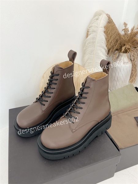 woman trainer black walking sneakers men women black red casual shoes fashion paris sneakers zd201120
woman trainer black walking sneakers men women black red casual shoes fashion paris sneakers zd201120