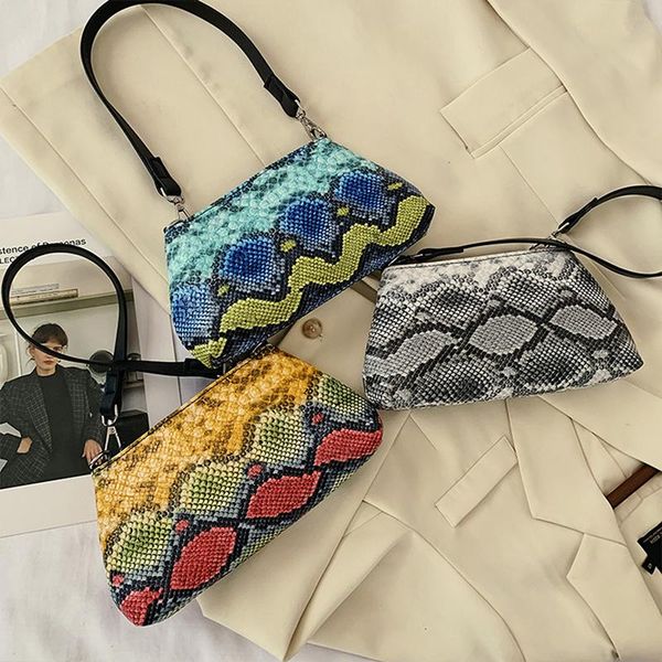 fashion serpentine shoulder bag female pu leather armpit bag vintage snake print handbag trendy underarm lady handle sac
fashion serpentine shoulder bag female pu leather armpit bag vintage snake print handbag trendy underarm lady handle sac