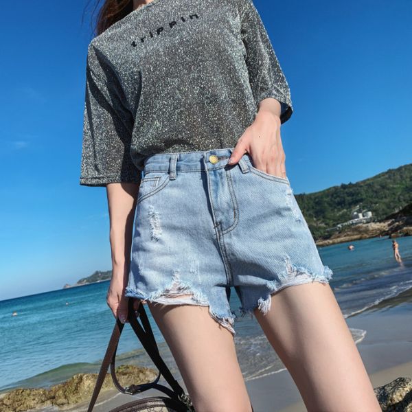 2020 spring new a-line light color denim women's loose high waist grey super shorts wide leg pants, White;black
2020 spring new a-line light color denim women's loose high waist grey super shorts wide leg pants, White;black