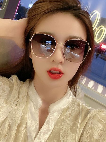 new net red sunglasses fashion 2020 ins polarized women's glasses fashion sunglasses anti ultraviolet myopia, White;black
new net red sunglasses fashion 2020 ins polarized women's glasses fashion sunglasses anti ultraviolet myopia, White;black